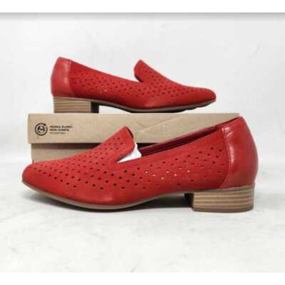 NWB! Clarks womens Juliet Hayes Loafer Flat, Red Suede,‎ 6 US
